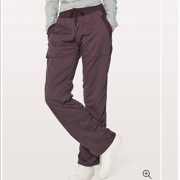 black lululemon studio pants